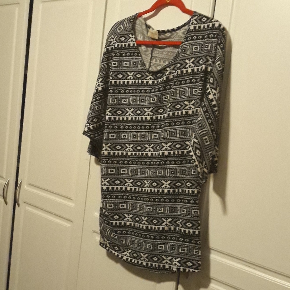 Bobbie Brooks Tribal Print Tee